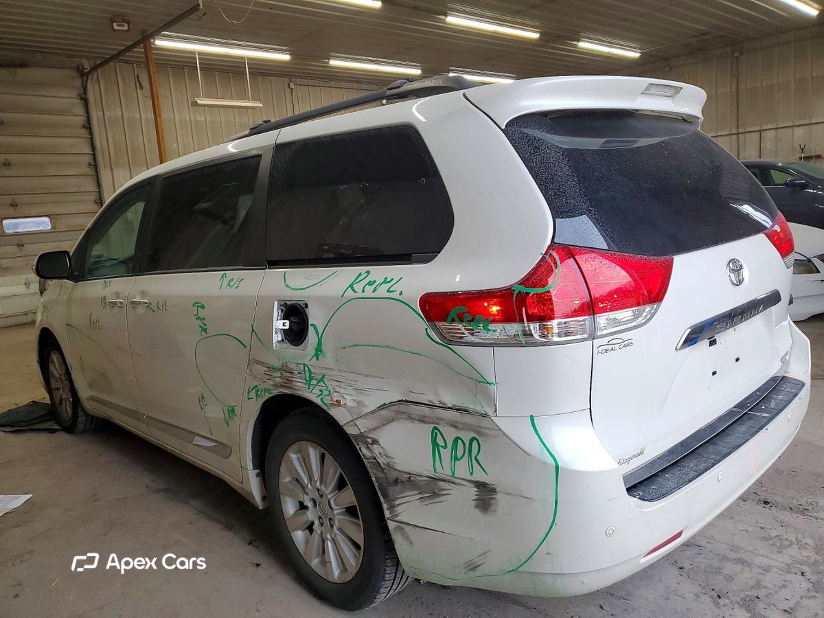 Toyota Sienna 2014