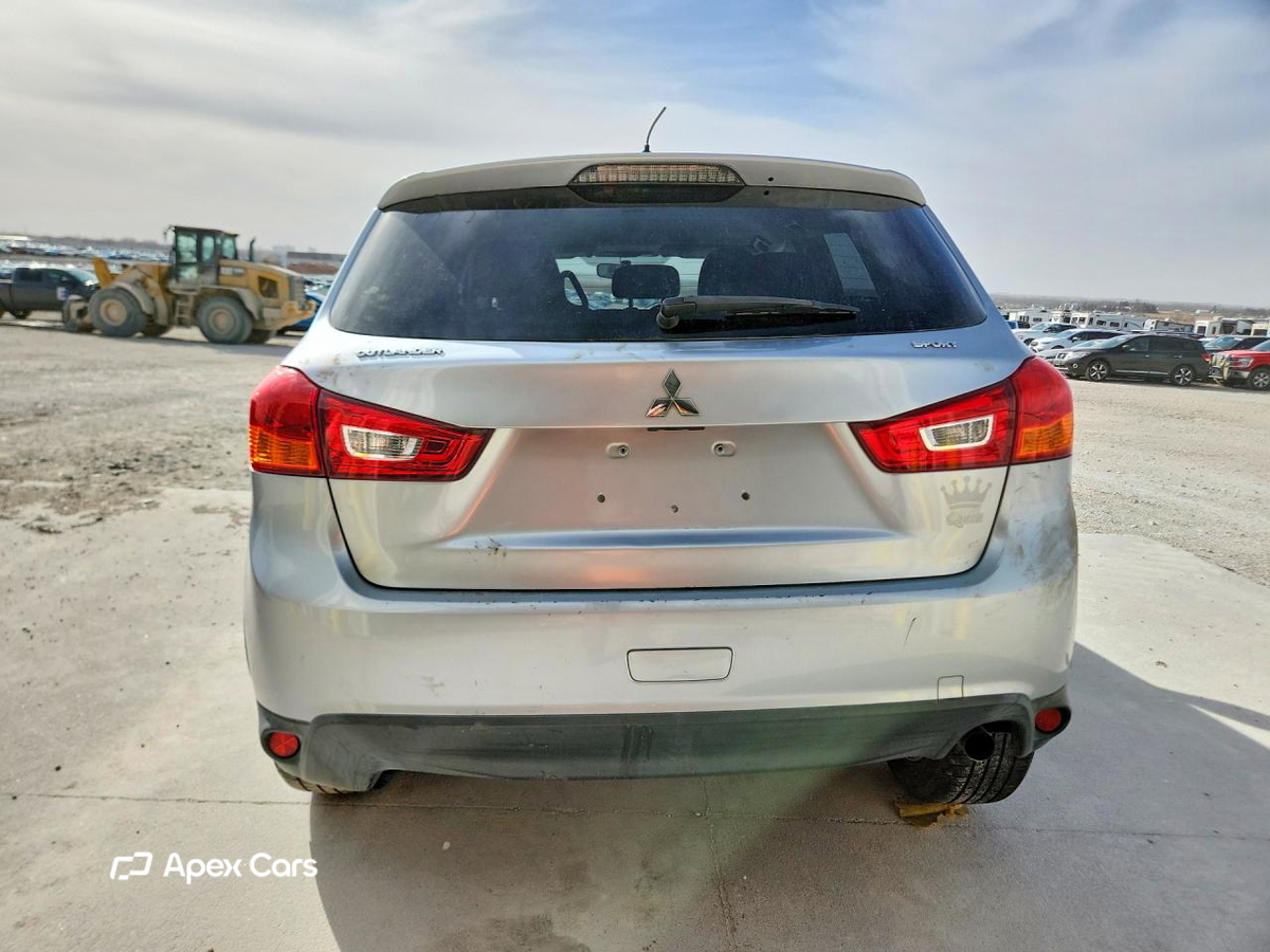 Mitsubishi Outlander 2016