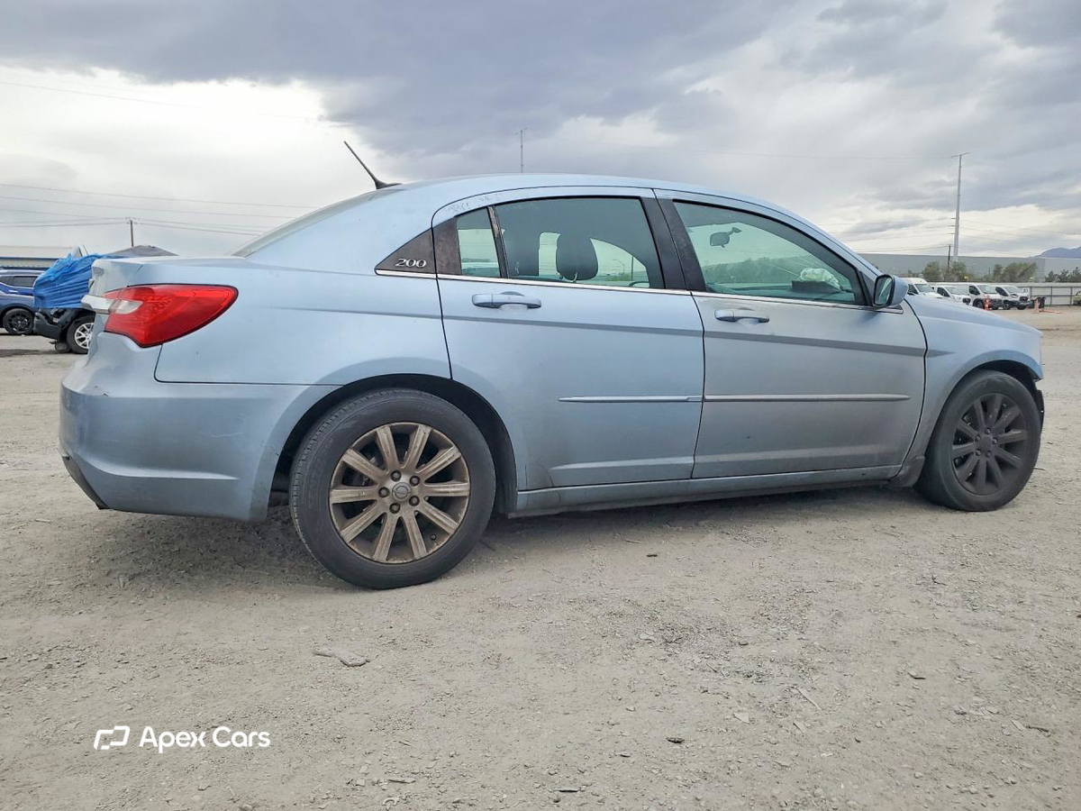 Chrysler 200 2013