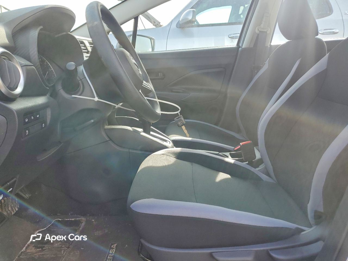 Nissan Versa 2025
