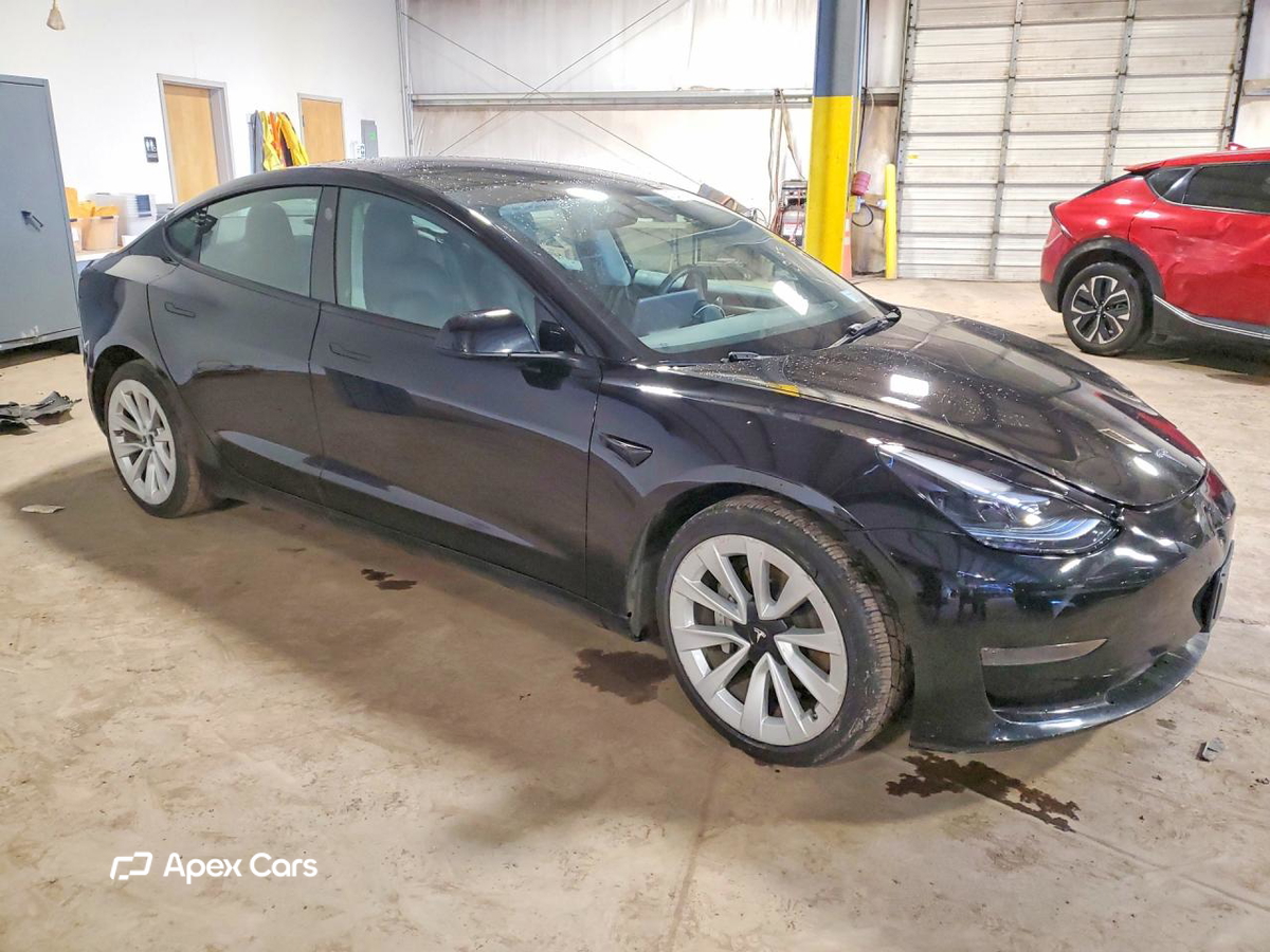 Tesla Model 3 2022