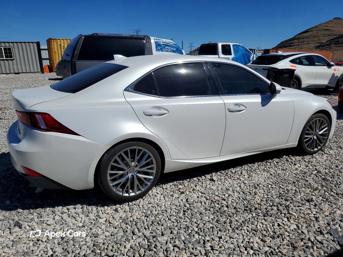 Lexus IS 2016