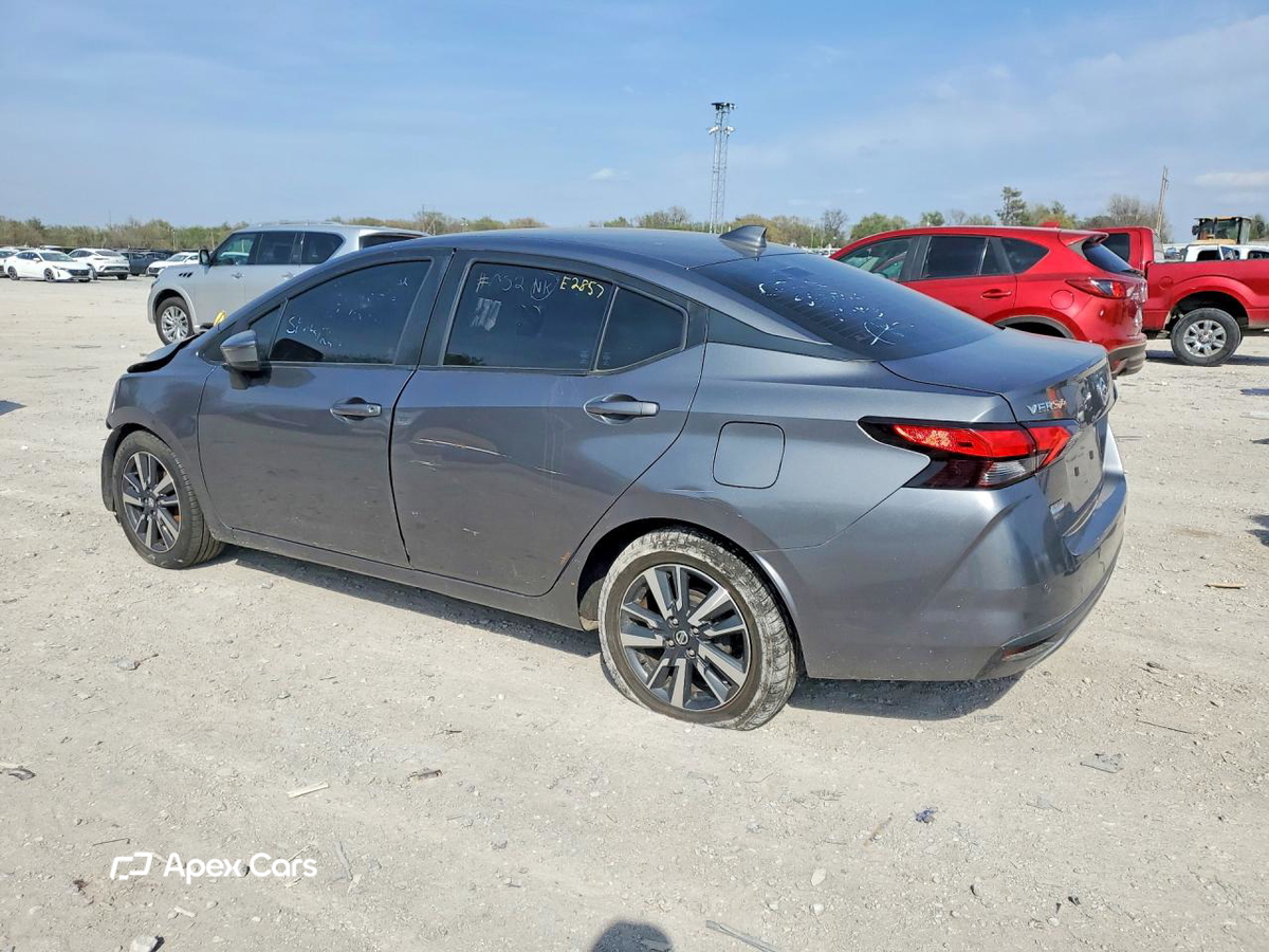 Nissan Versa 2021