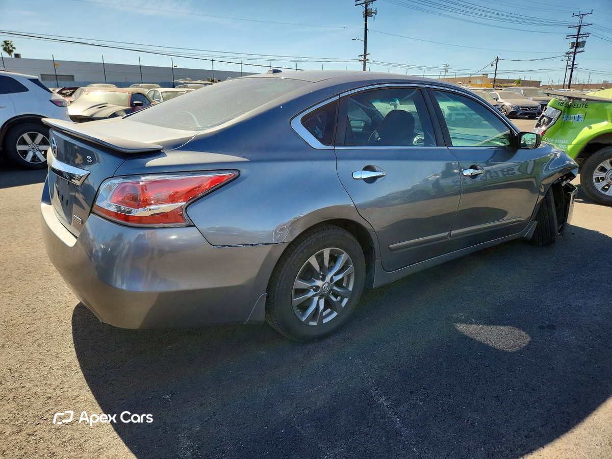 Nissan Altima 2015