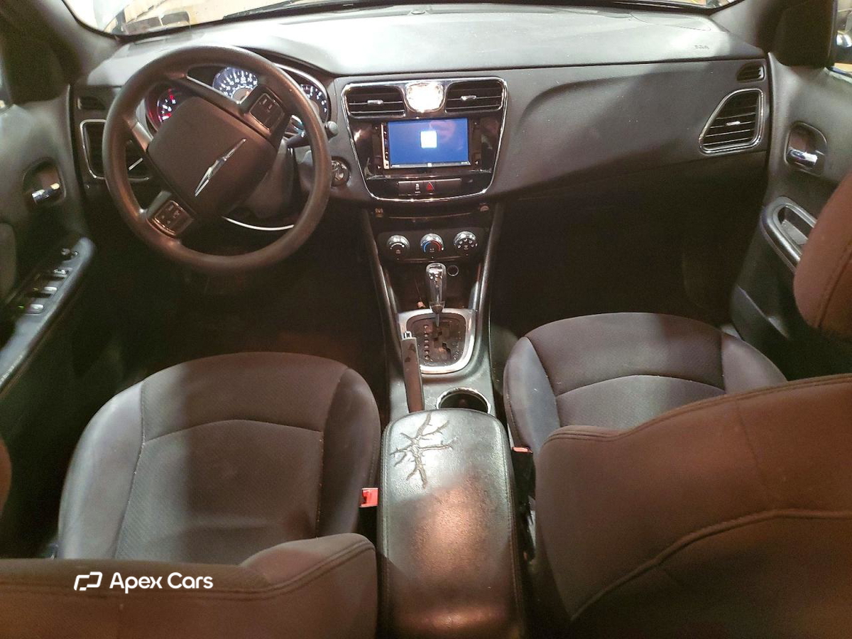 Chrysler 200 2012