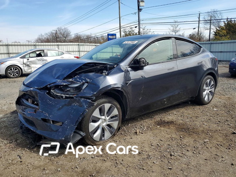 Tesla Model Y 2024 - Zdjęcie 1 z 13