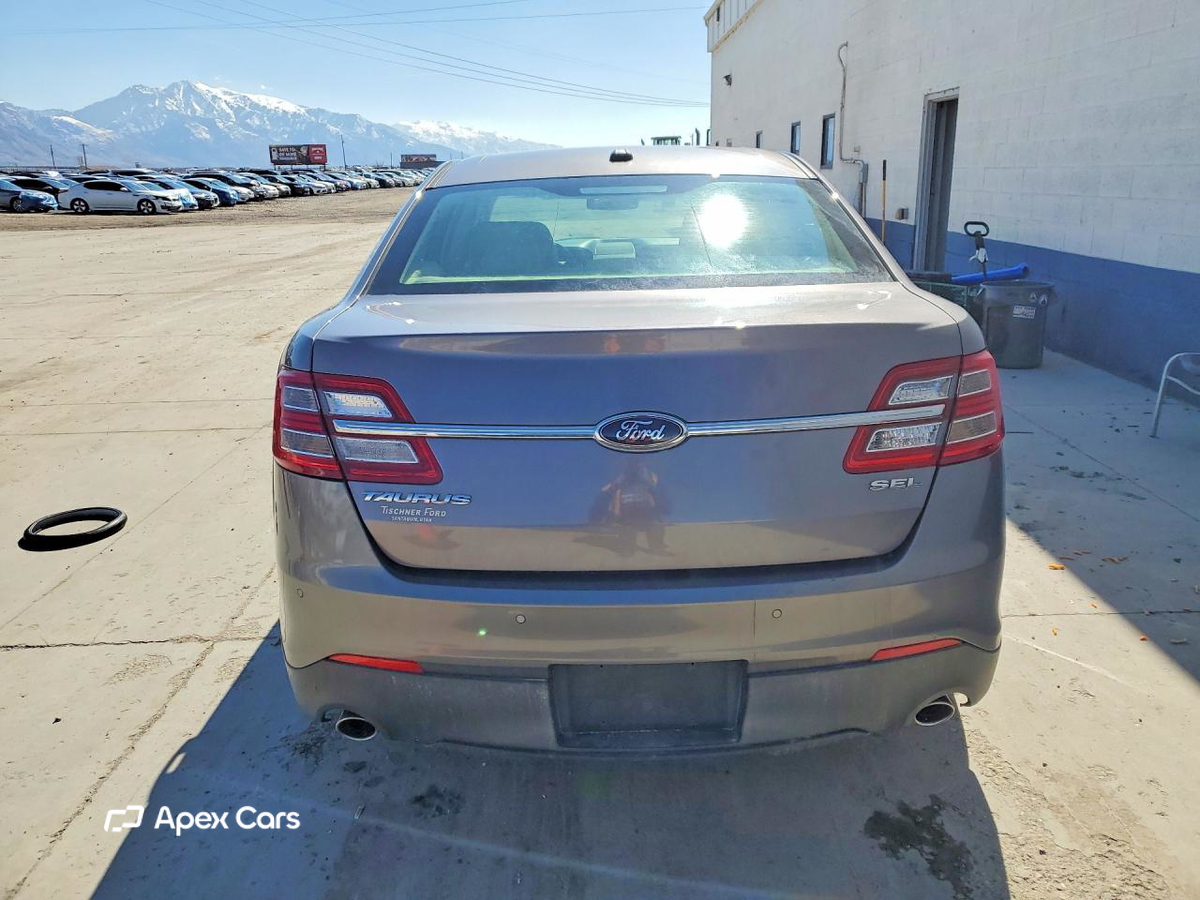 Ford Taurus 2013
