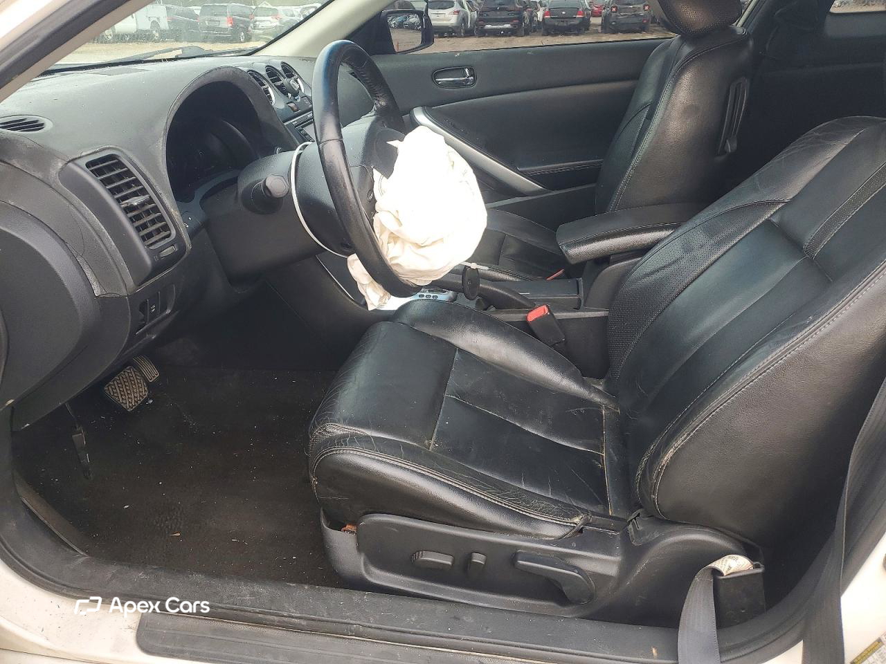 Nissan Altima 2010