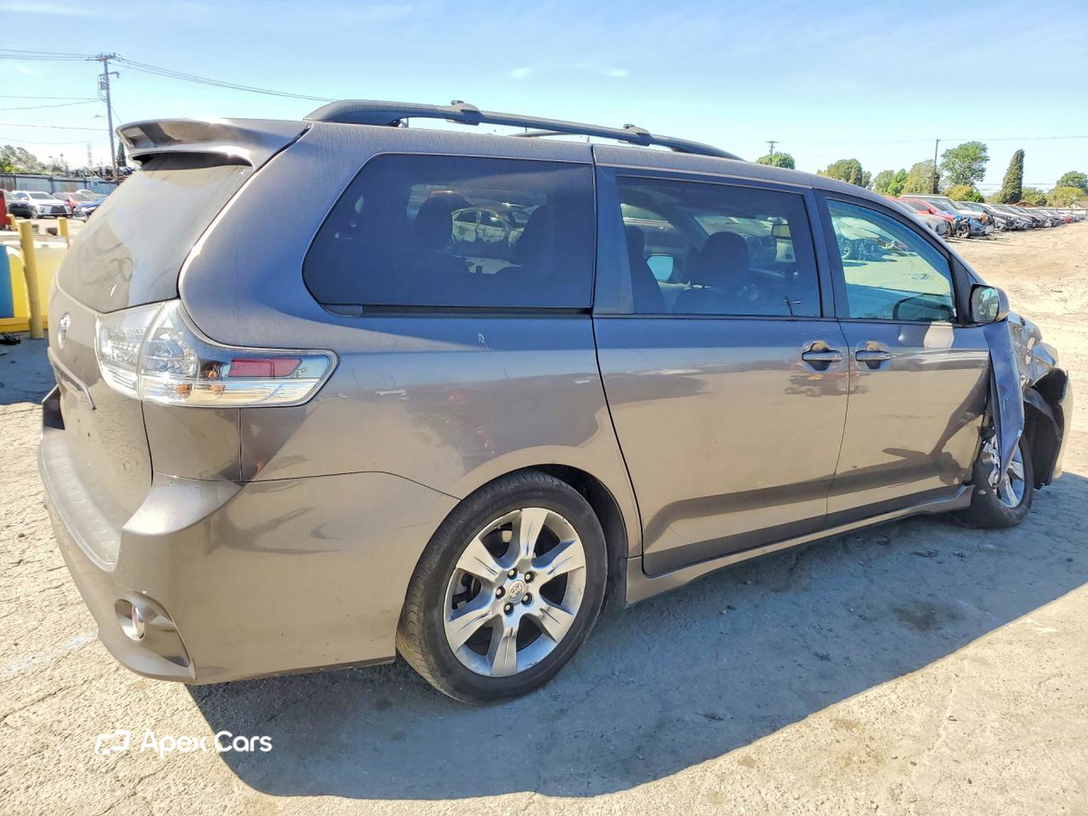 Toyota Sienna 2012