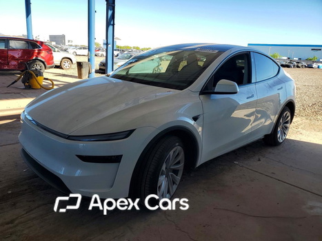 Tesla Model Y 2026 - Image 1 of 12