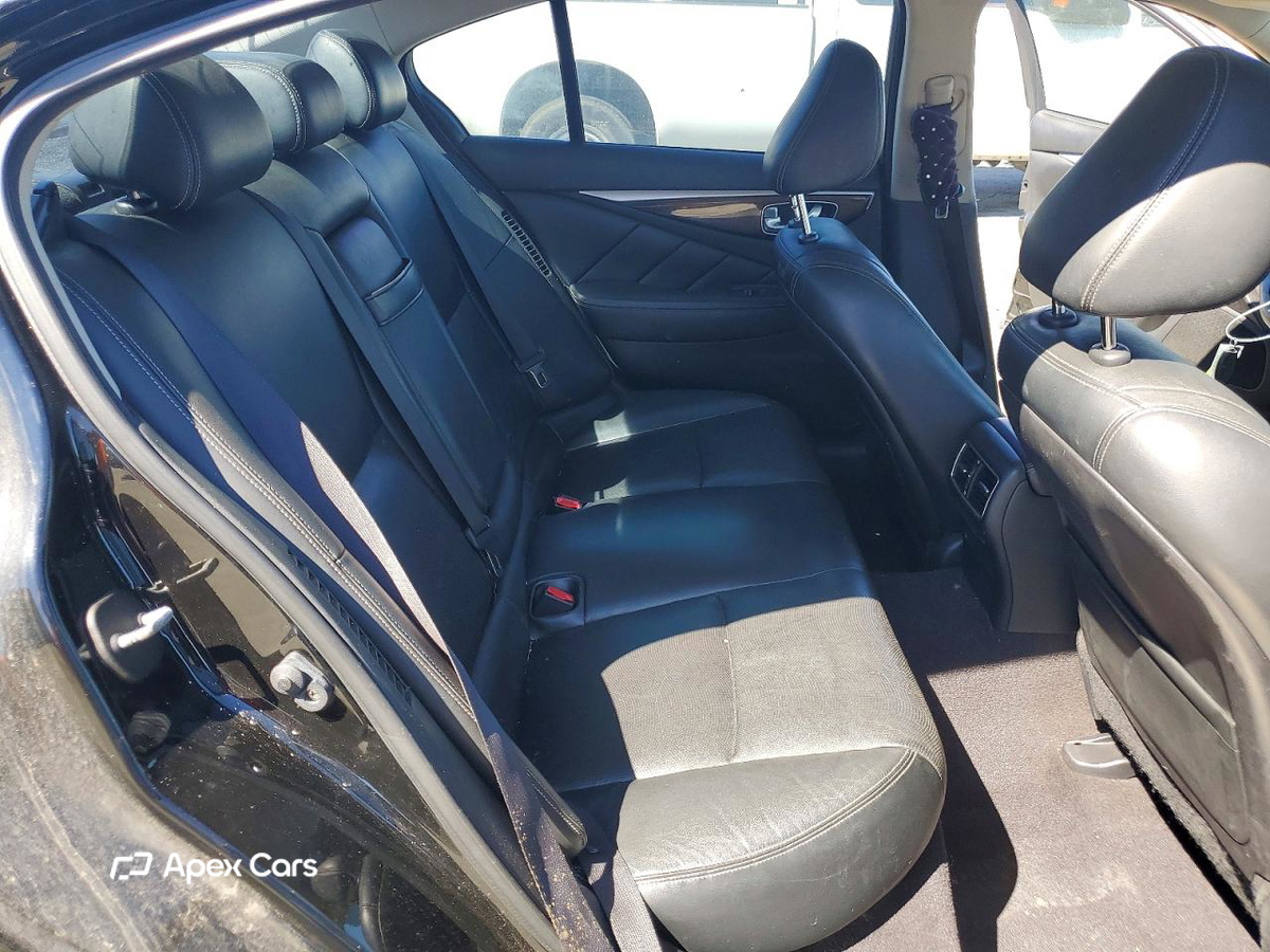 Infiniti Q50 2014