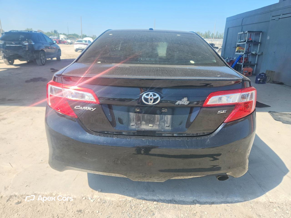 Toyota Camry 2012