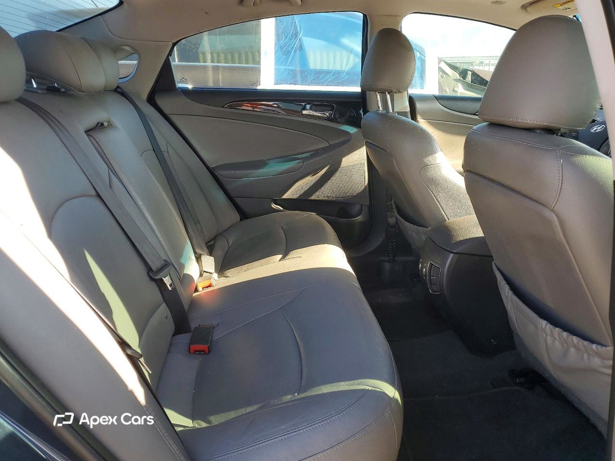 Hyundai Sonata 2011