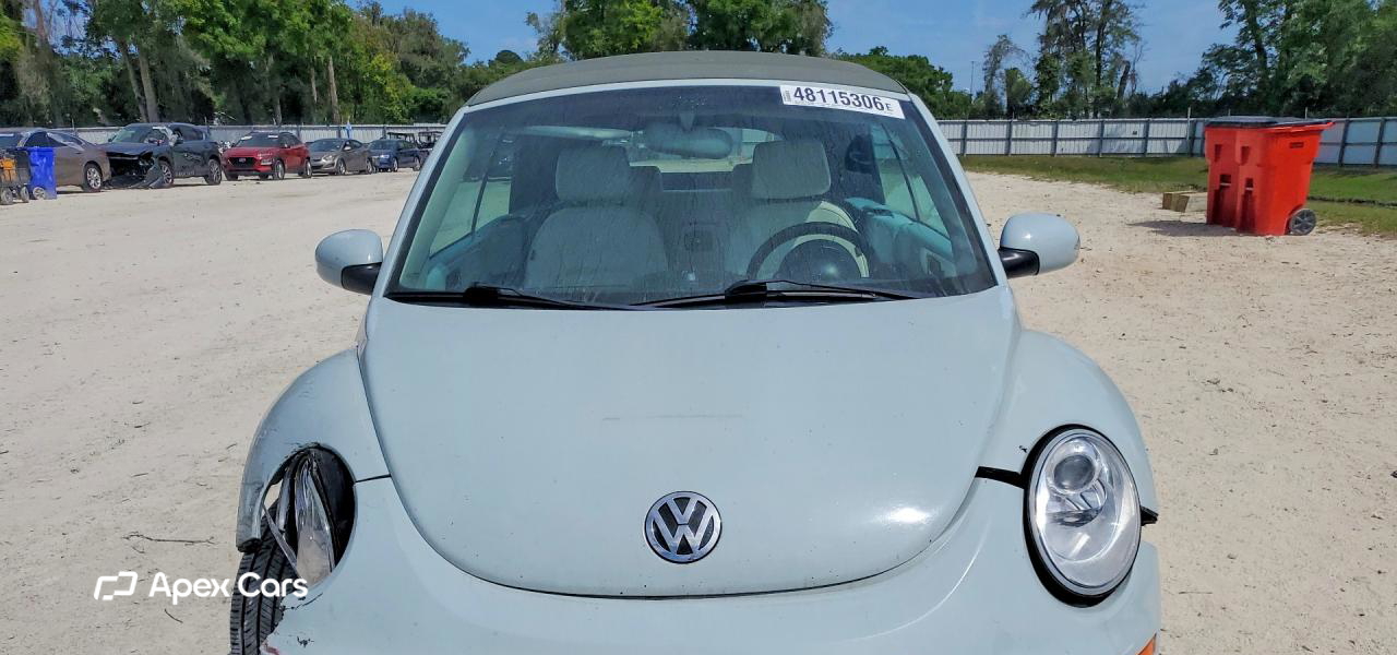 Volkswagen Beetle 2010