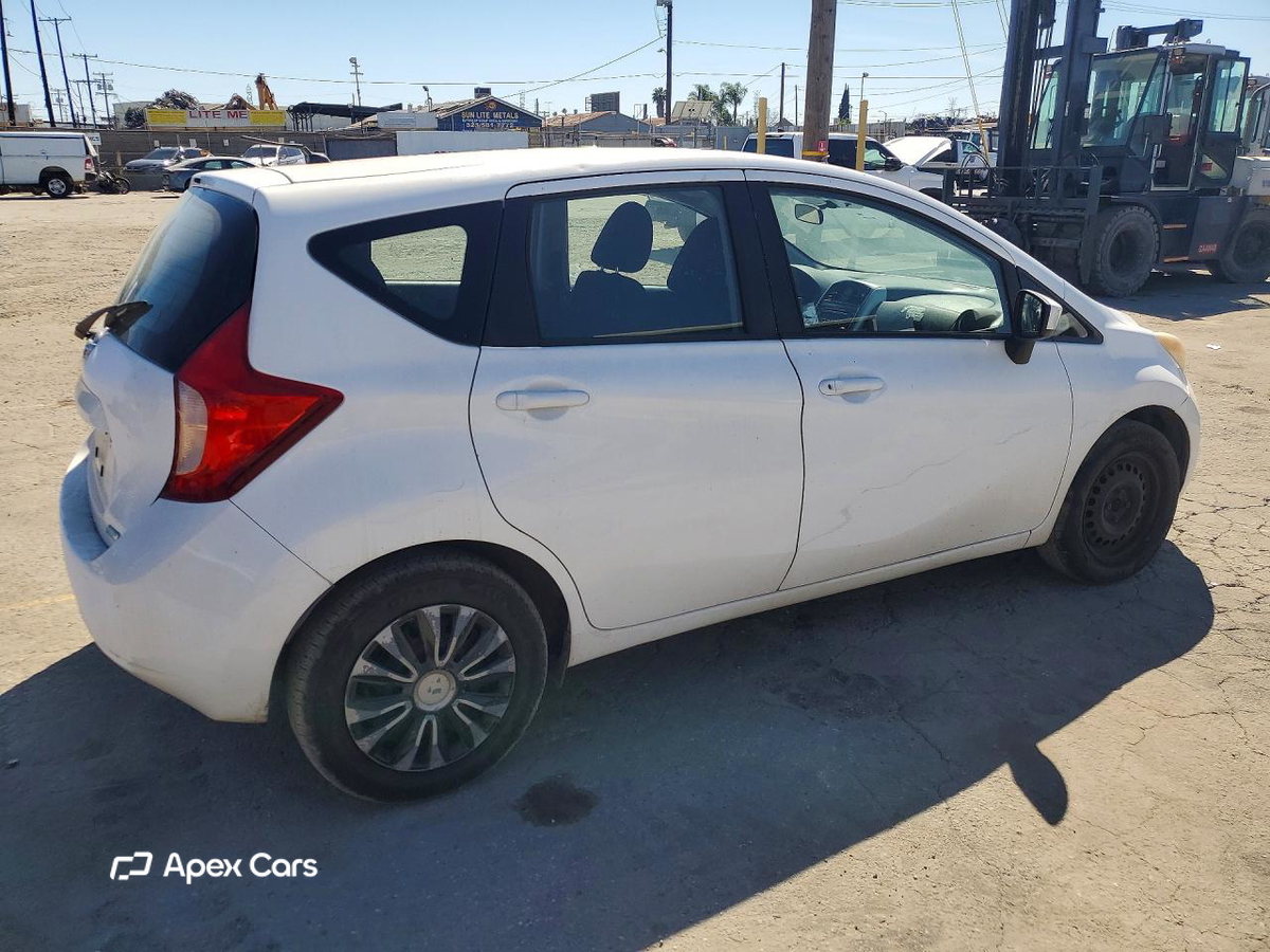 Nissan Versa 2016