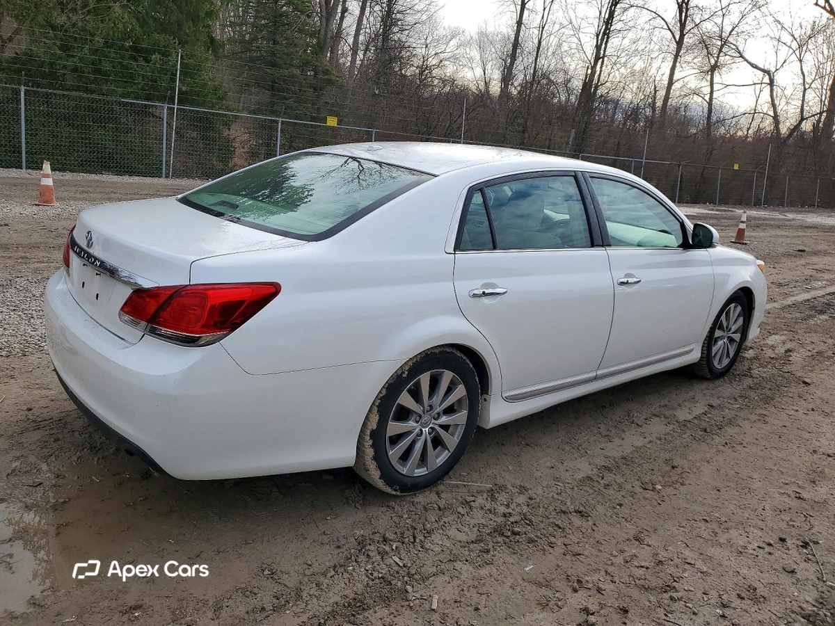 Toyota Avalon 2012