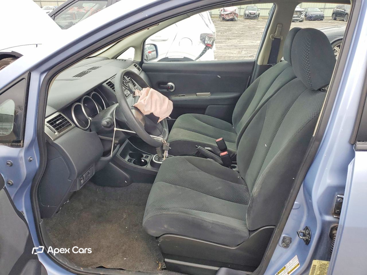 Nissan Versa 2011