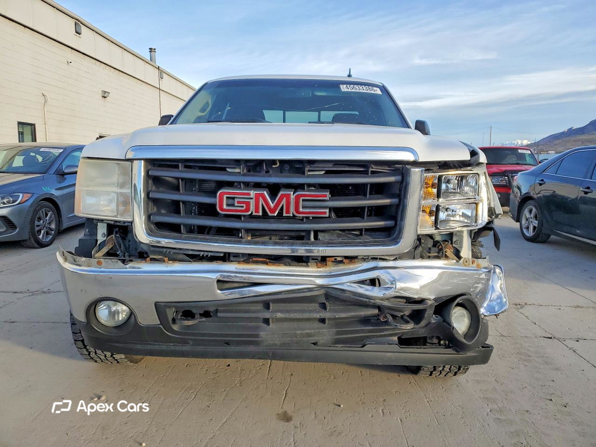 GMC Sierra 2011