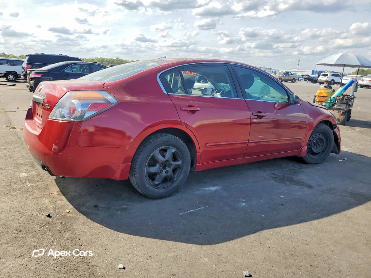 Nissan Altima 2010
