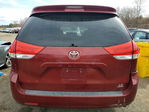 Toyota Sienna 2011