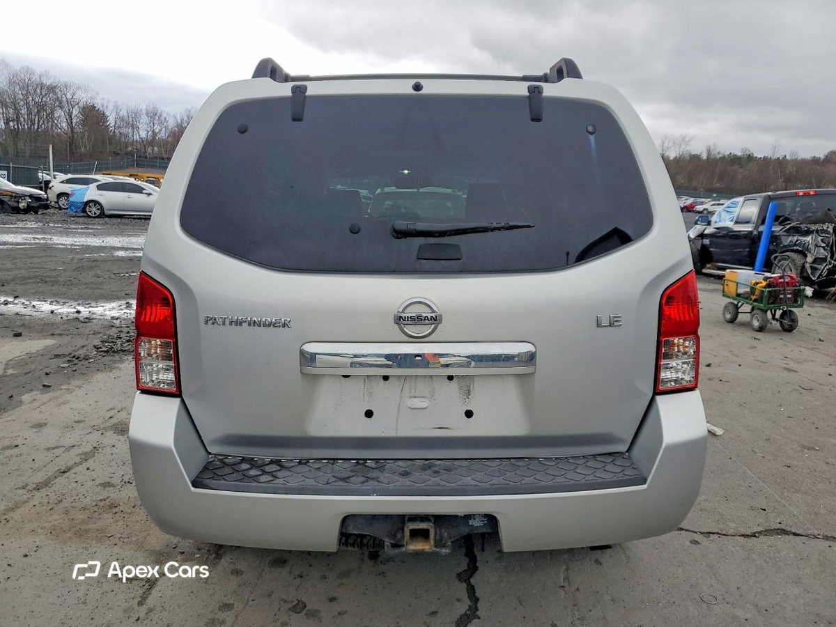 Nissan Pathfinder 2011