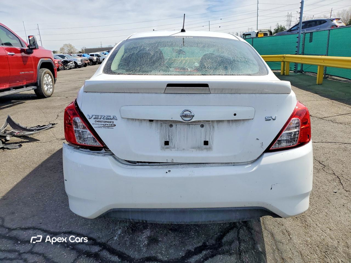 Nissan Versa 2019
