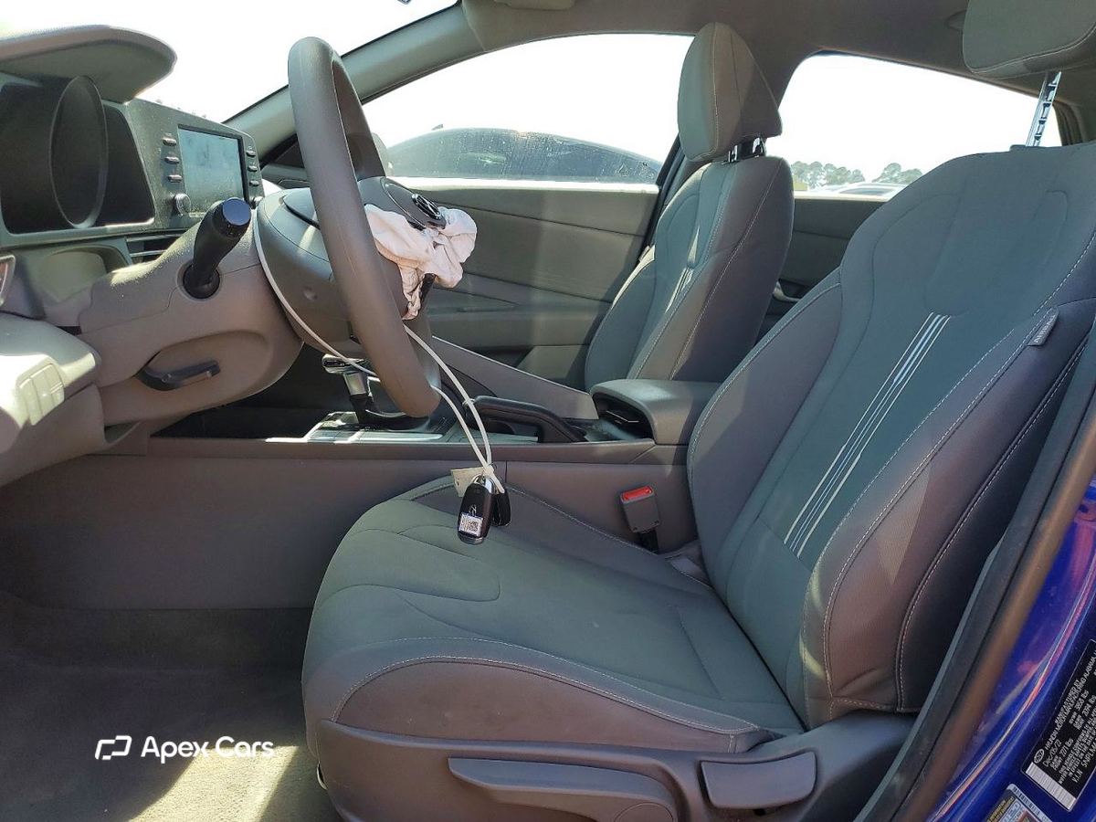 Hyundai Elantra 2023