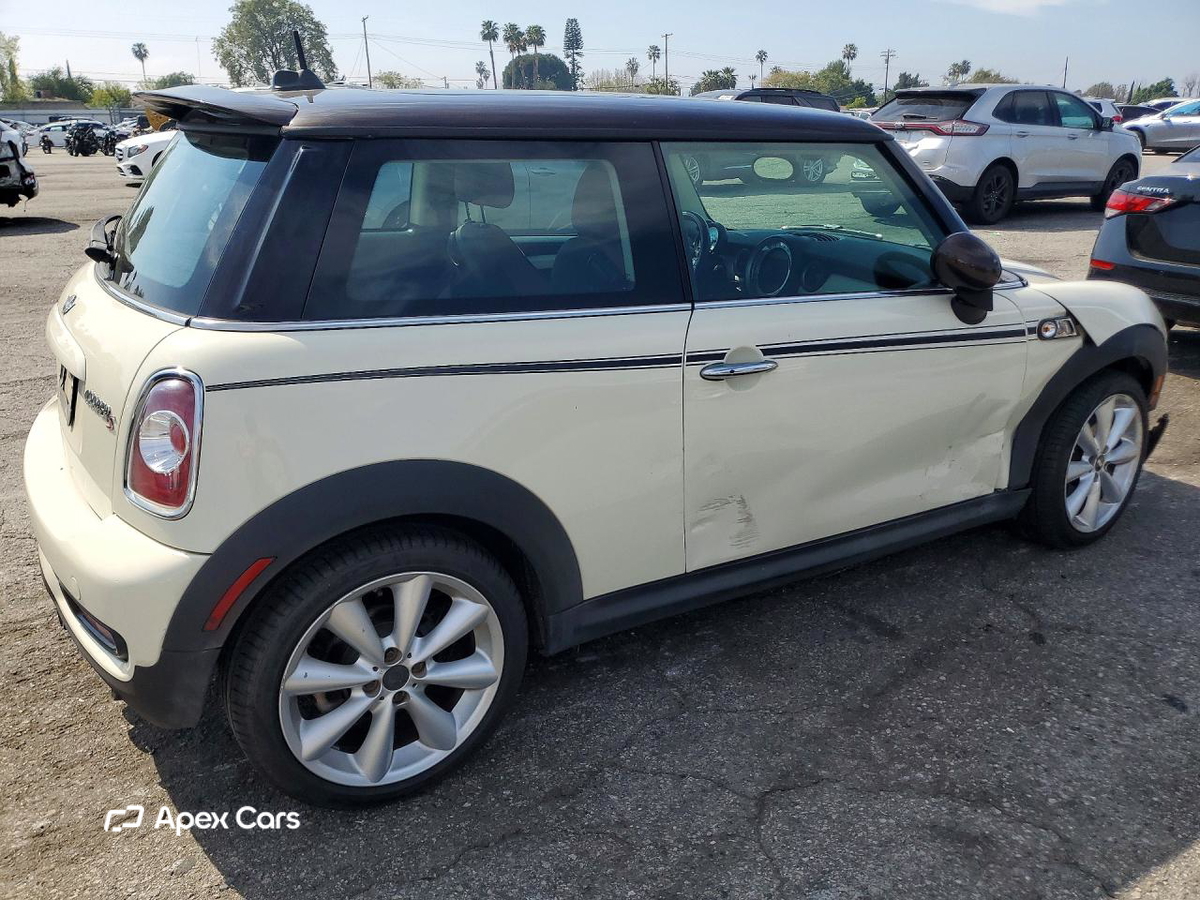 MINI Cooper 2013