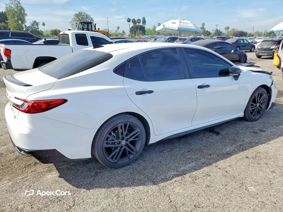 Toyota Camry 2026