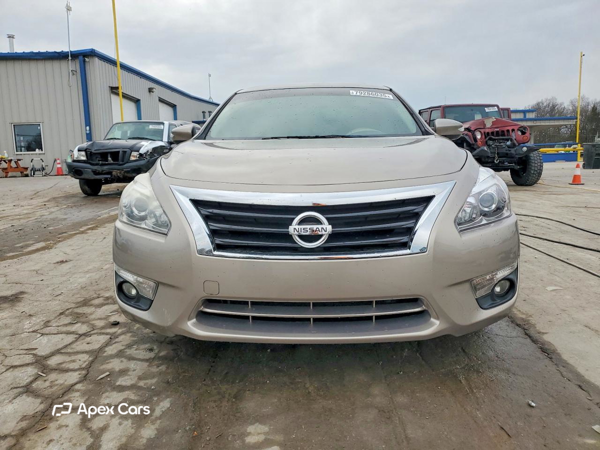 Nissan Altima 2015