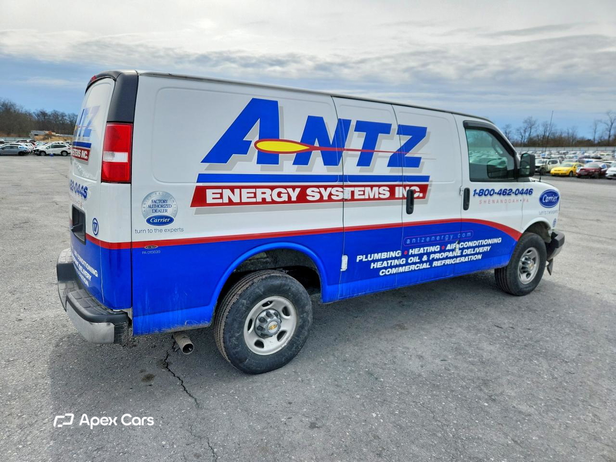 Chevrolet Express 2024
