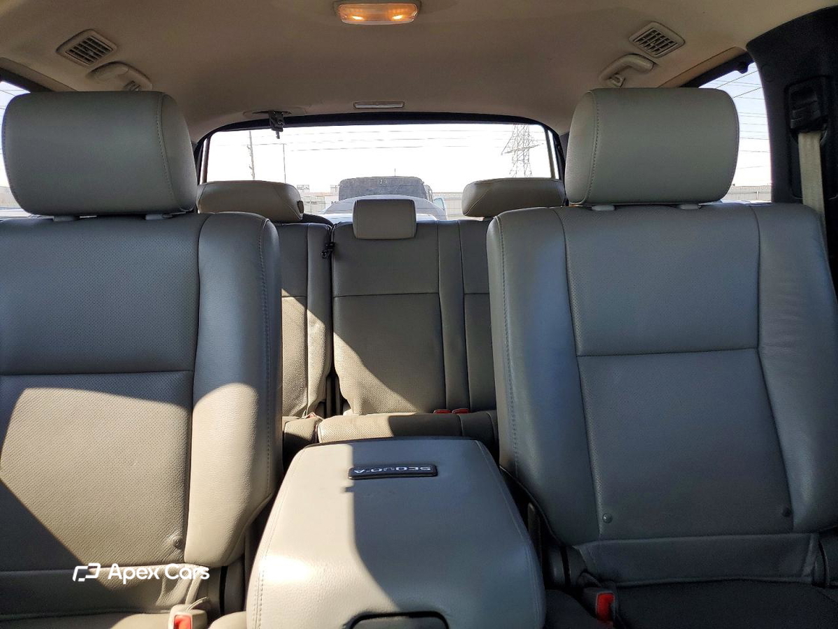 Toyota Sequoia 2013