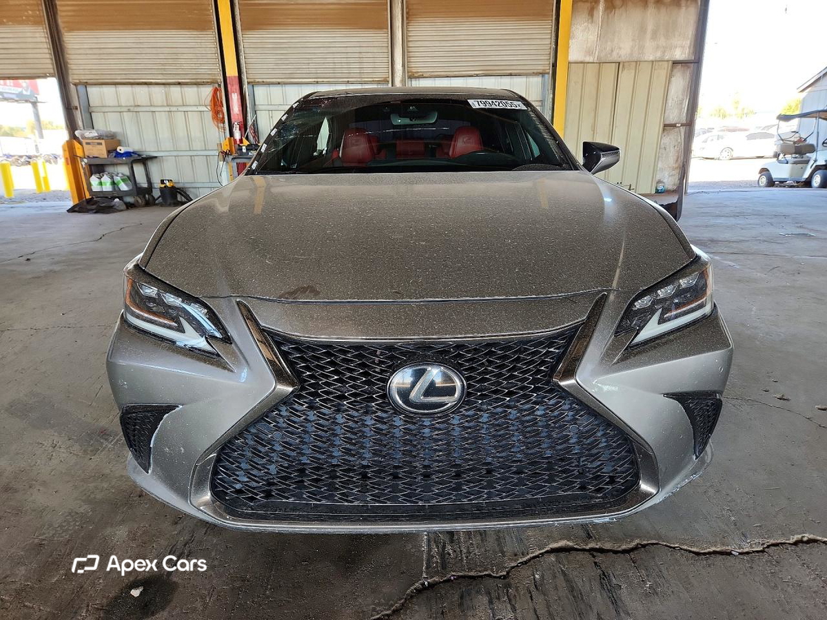 Lexus ES 2019