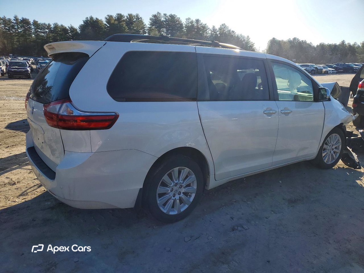 Toyota Sienna 2015