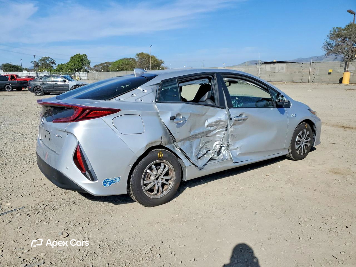 Toyota Prius 2021