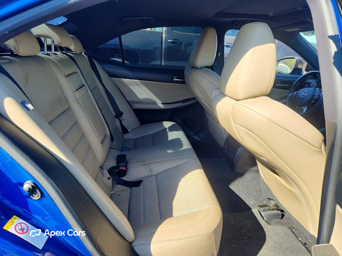 Lexus IS 2018