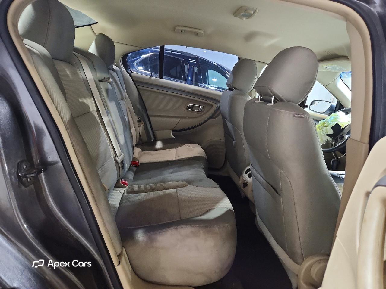 Ford Taurus 2015