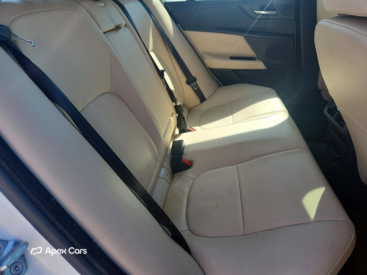 Jaguar XE 2019