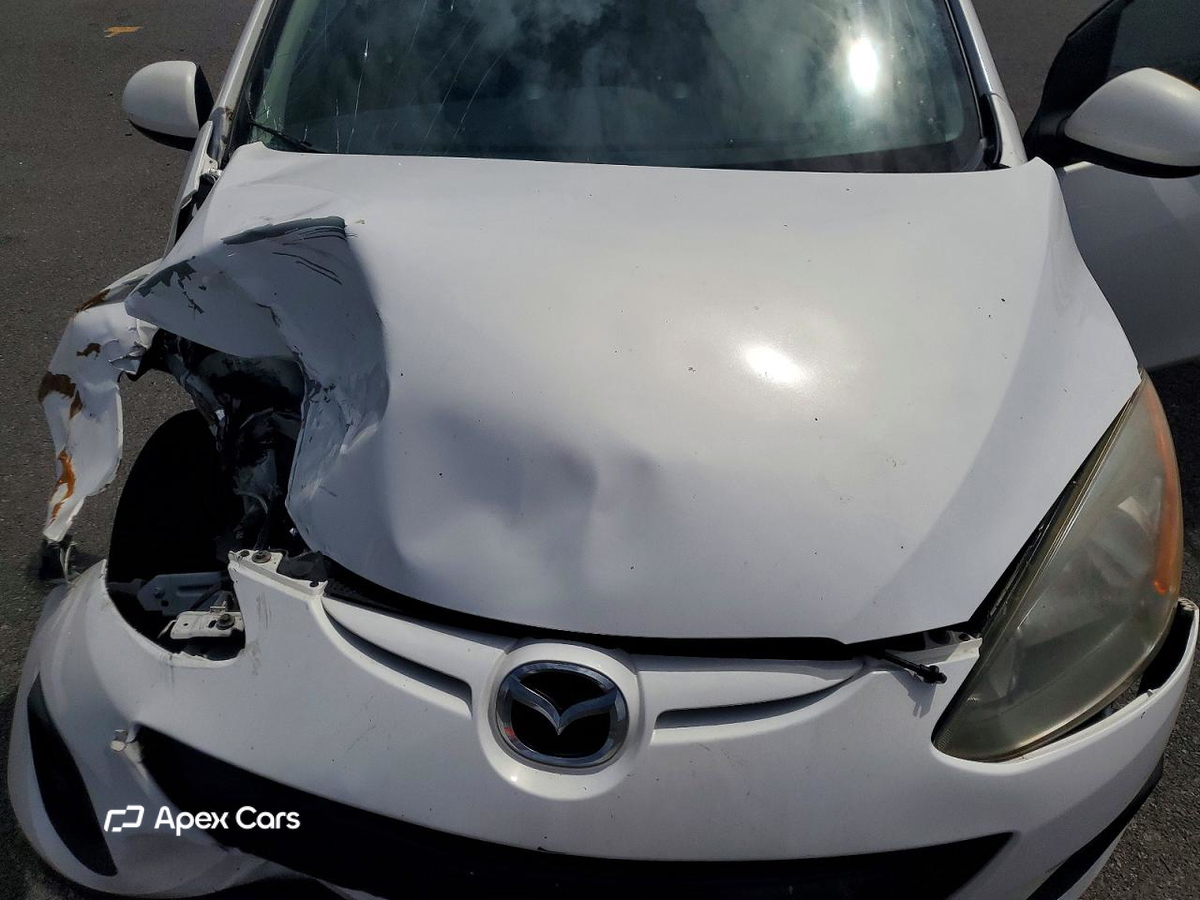 Mazda 2 2012