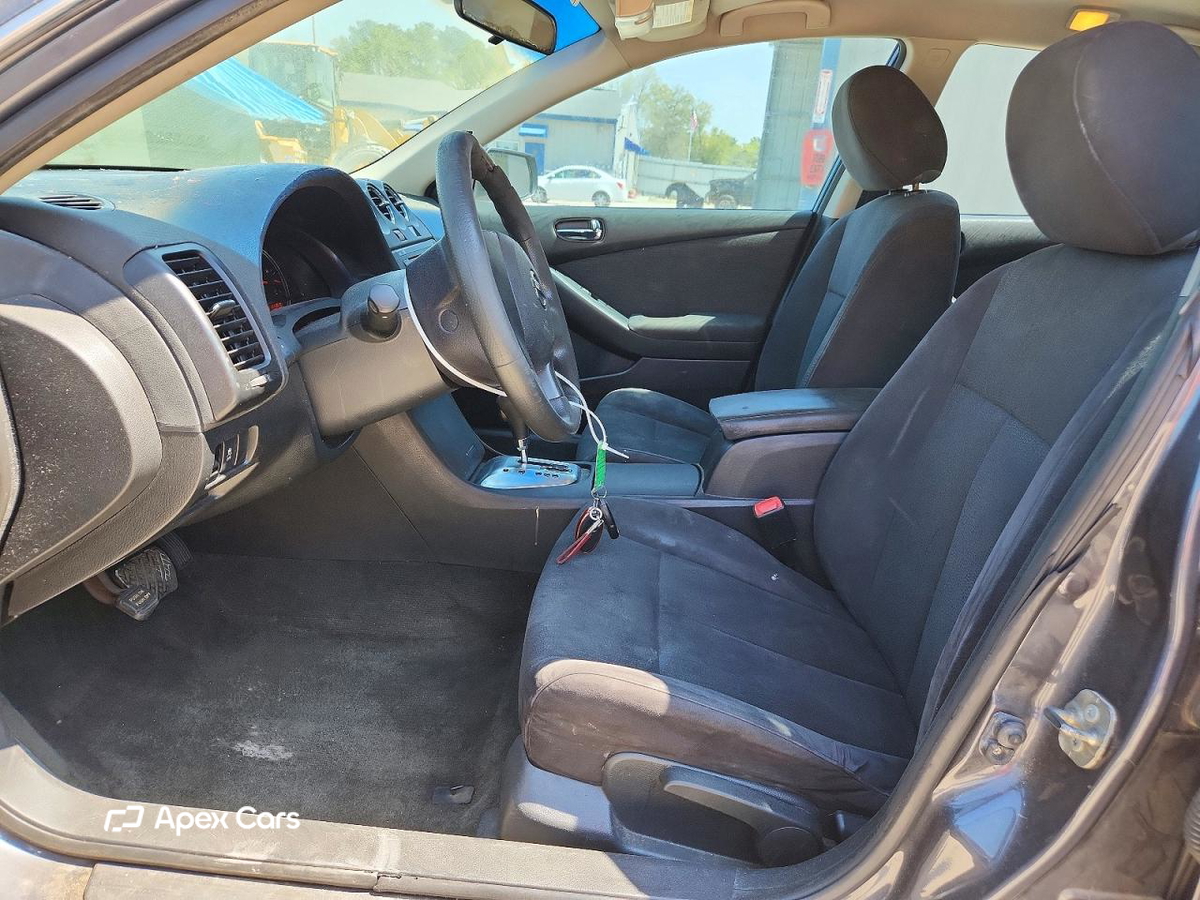 Nissan Altima 2012