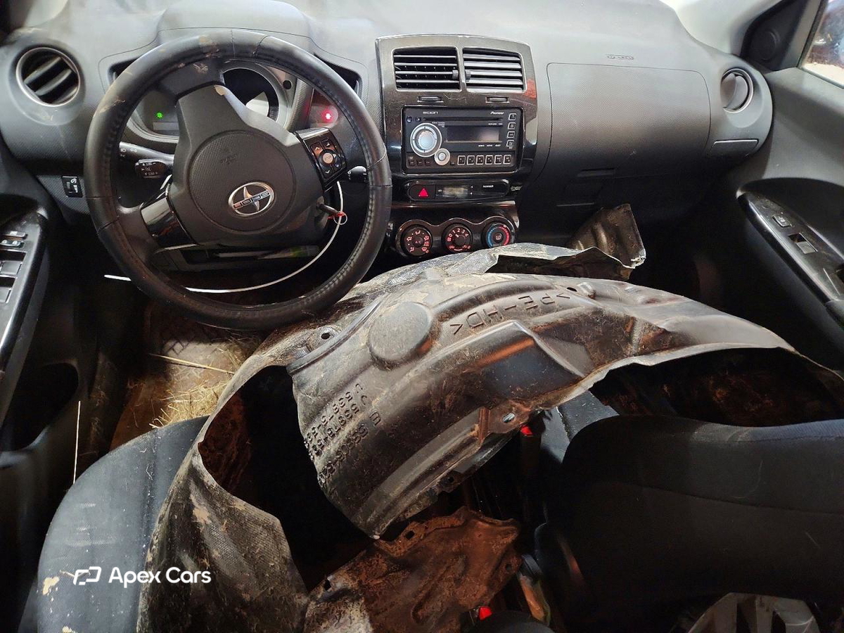 Scion xD 2010
