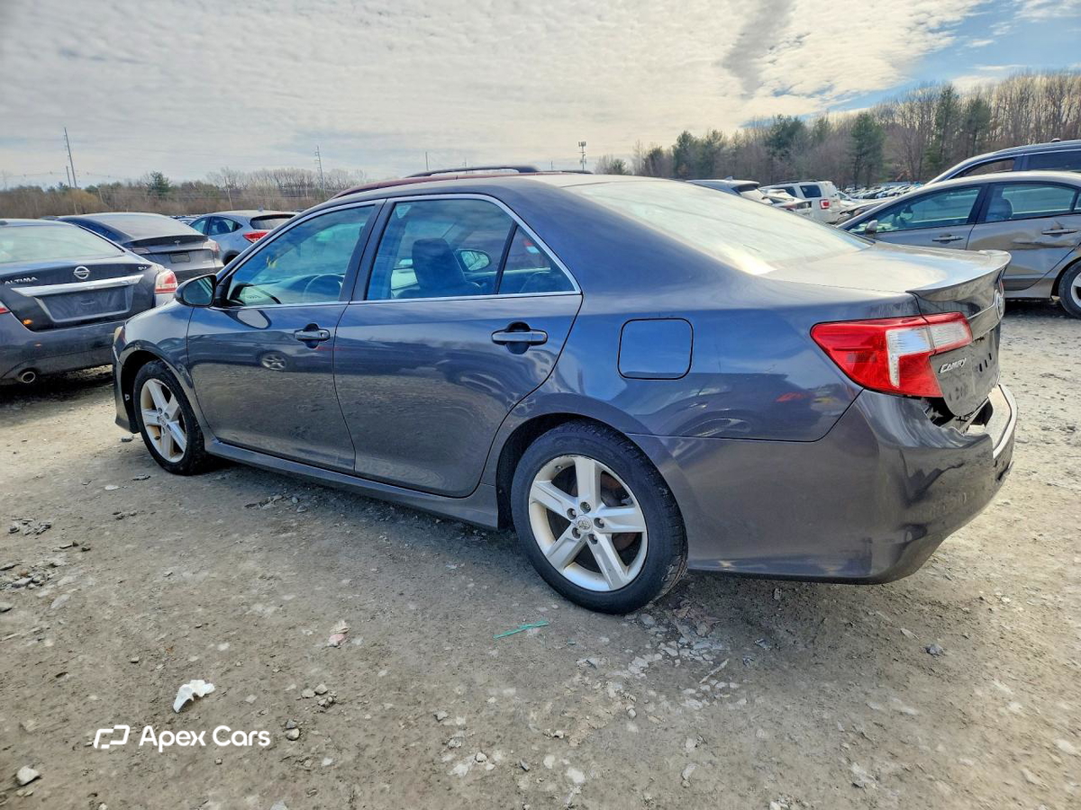 Toyota Camry 2012
