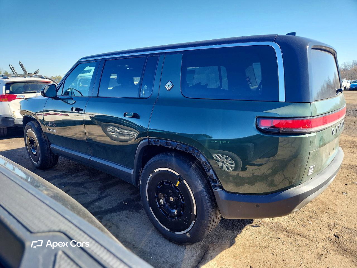 Rivian R1S 2025