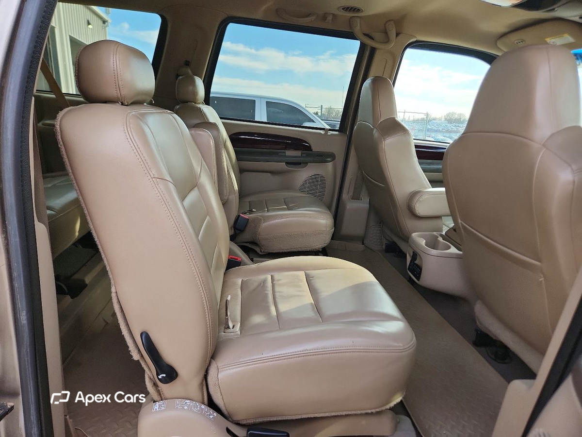 Ford Excursion 2003