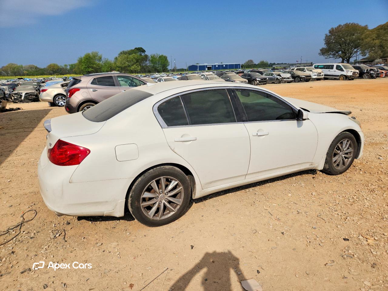 Infiniti G 2011