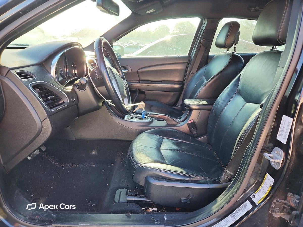Chrysler 200 2012