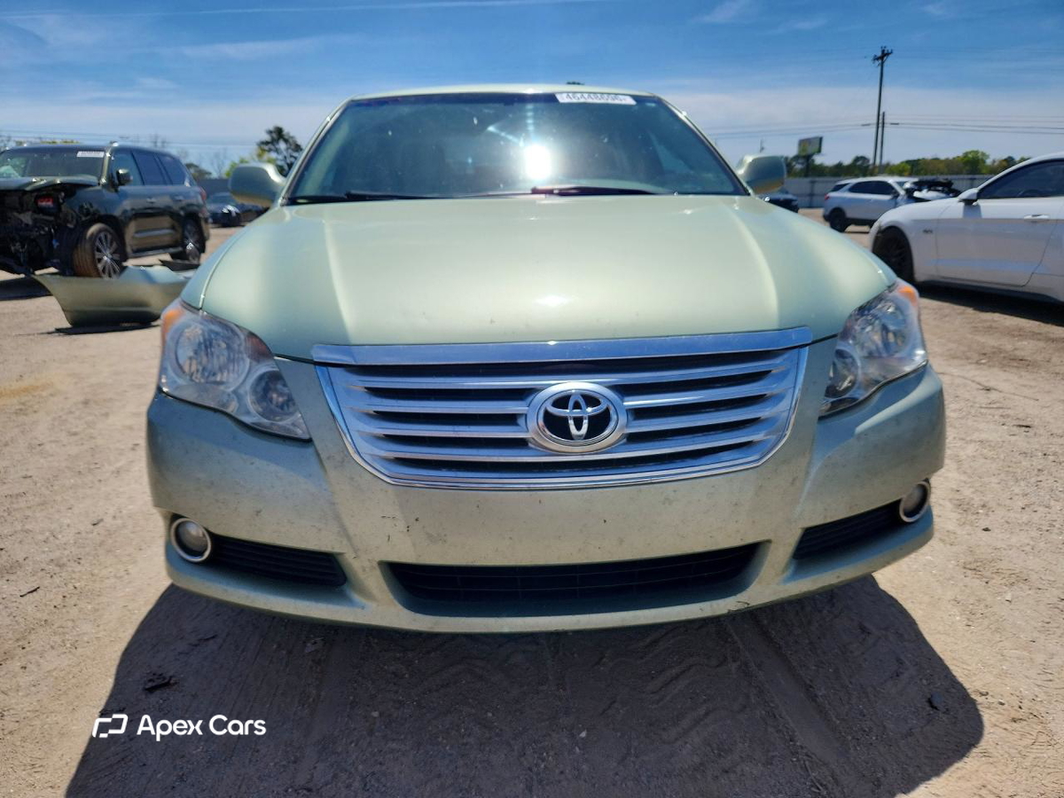 Toyota Avalon 2010