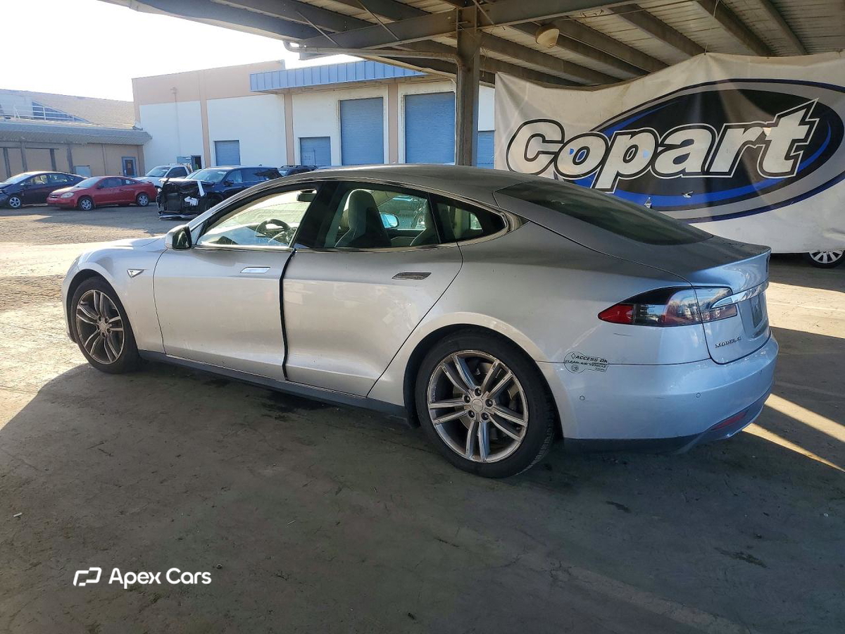 Tesla Model S 2014