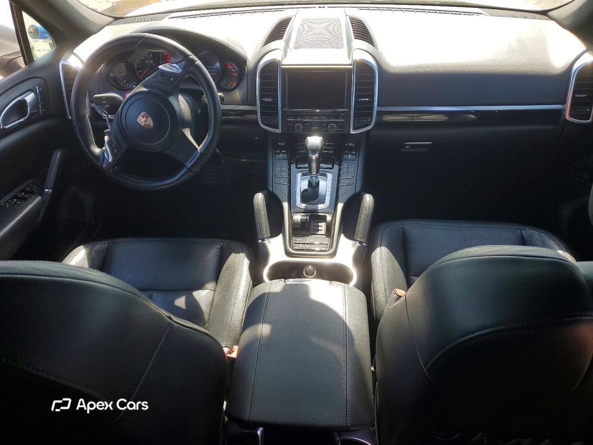 Porsche Cayenne 2011