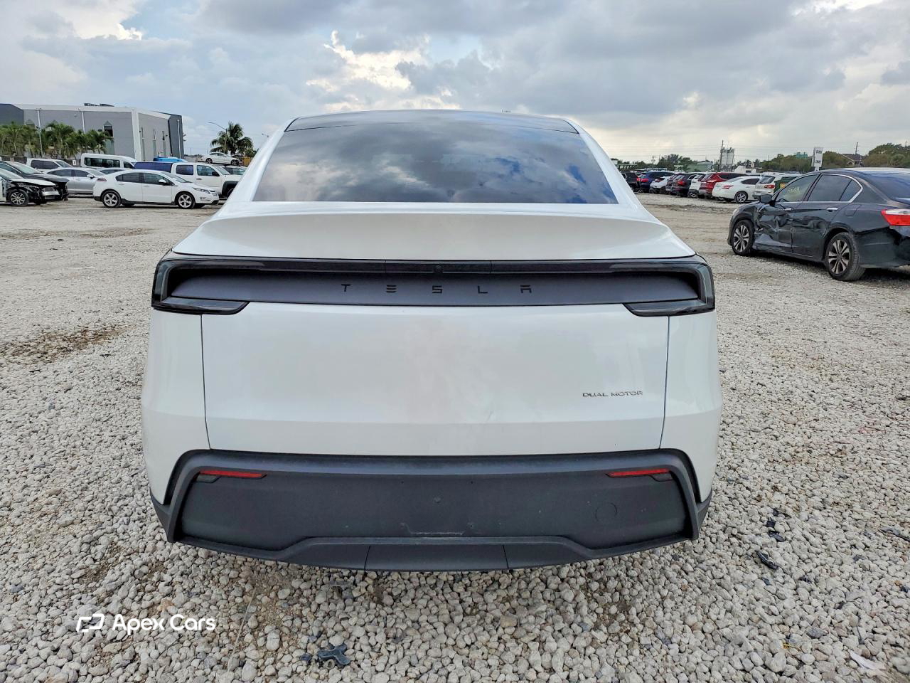 Tesla Model Y 2026